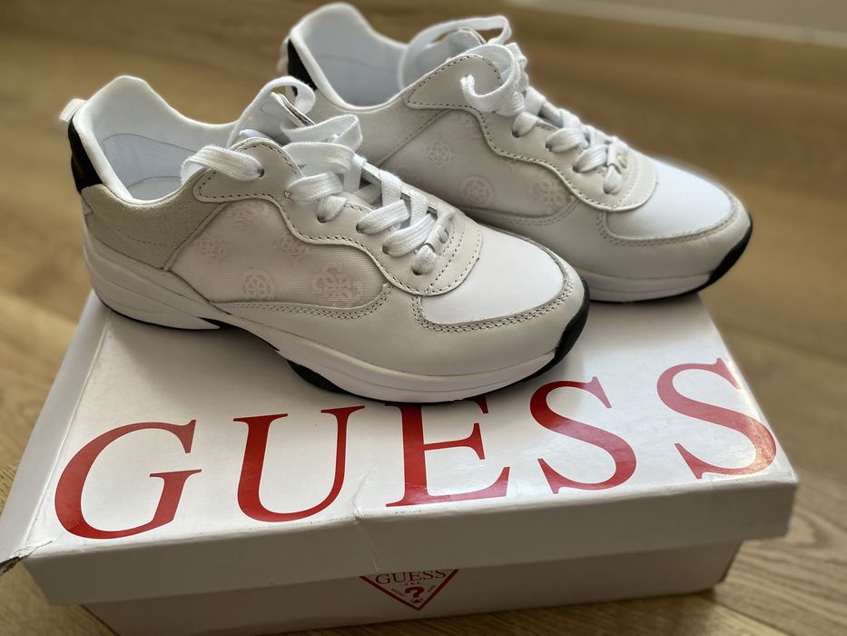 Sneakersy  damskie Guess r 37
