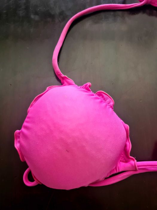 Biquíni  Conj. Morena Rosa Tam m + parte de cima rosa os 2 por 7 euros