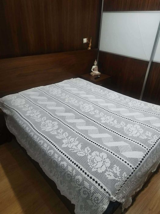 Colcha de renda toda feita a mão