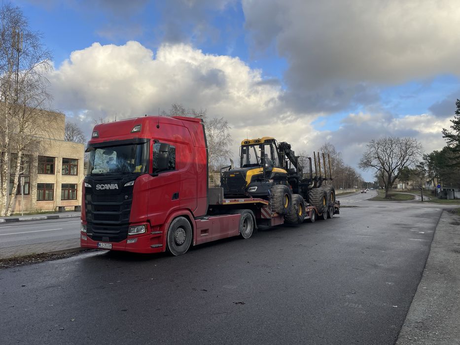Transpoty Ciagnikow siodłowych koparek maszyn rolniczych