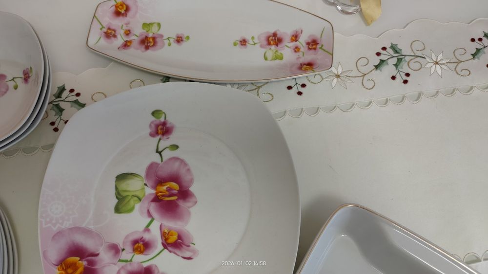 Продам тарілки .