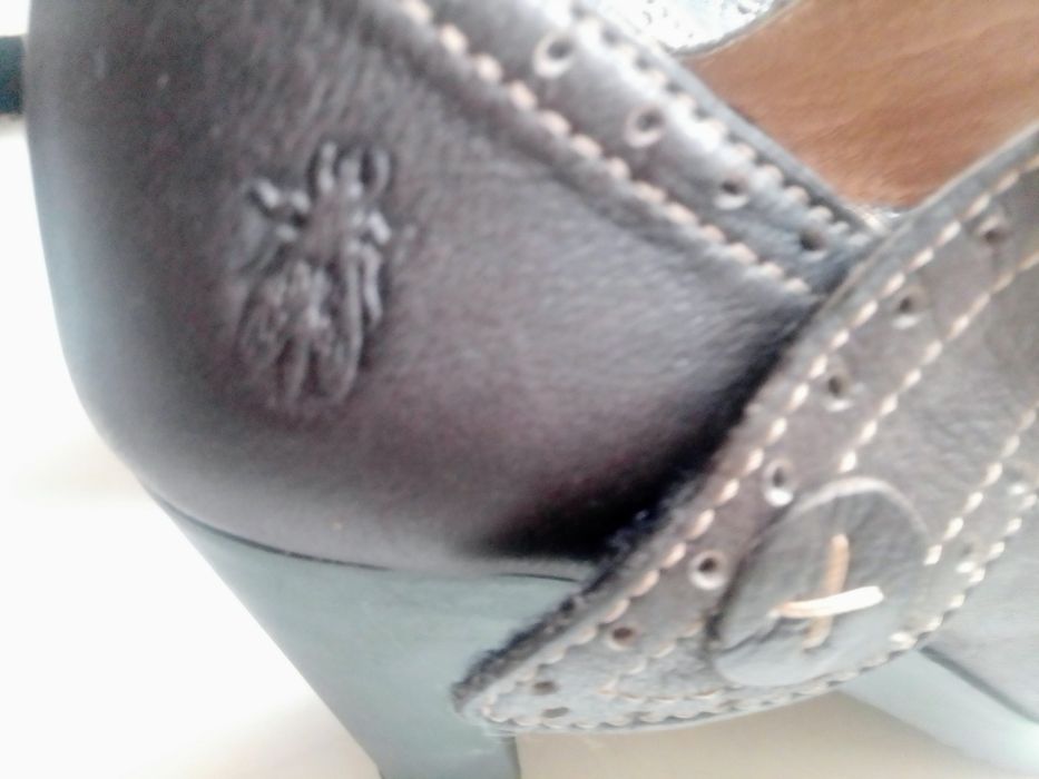 Sapatos de senhora Fly London N.37.