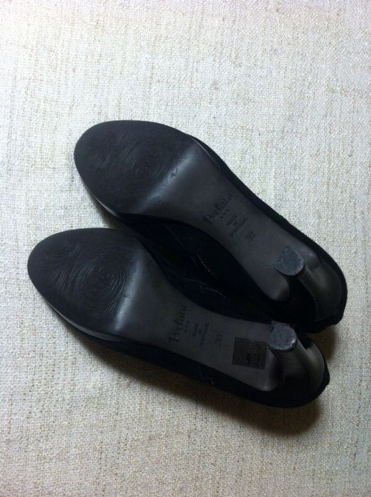 Elegantes botins de camurça preta da marca PERLATO (38) - NOVOS!