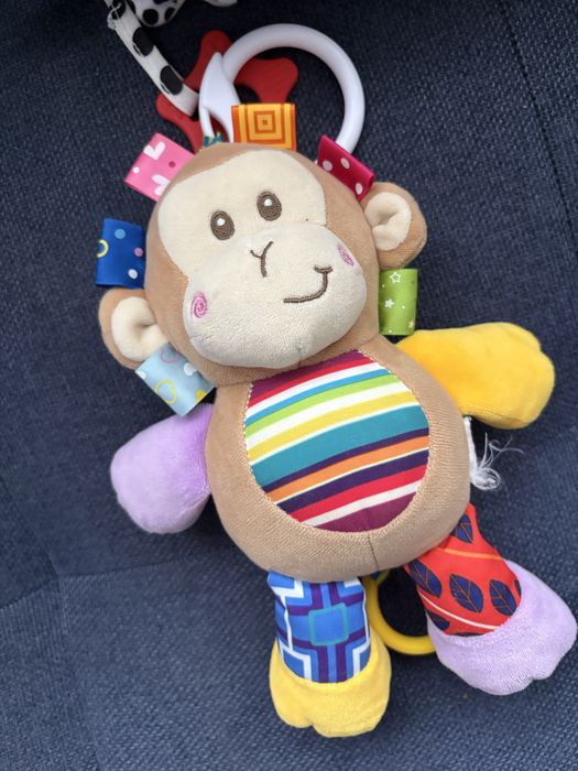 Іграшки для малюків