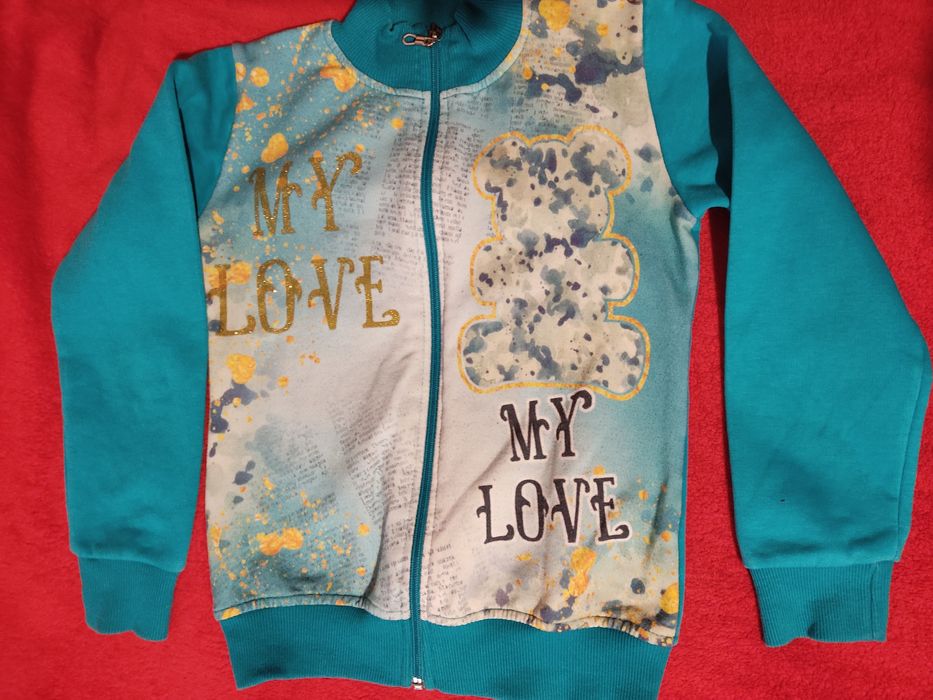 Продам кофтинку для дівчинки, розмір128/134