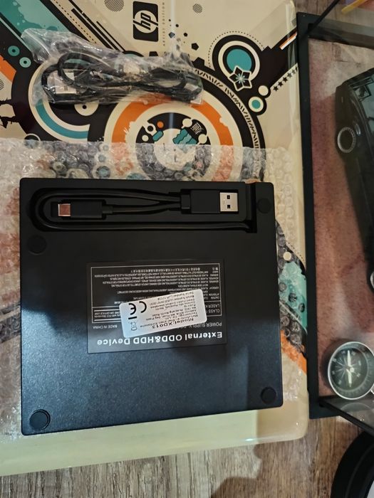 Vendo exterior bvd novo preto bom estado para computador e a televisão