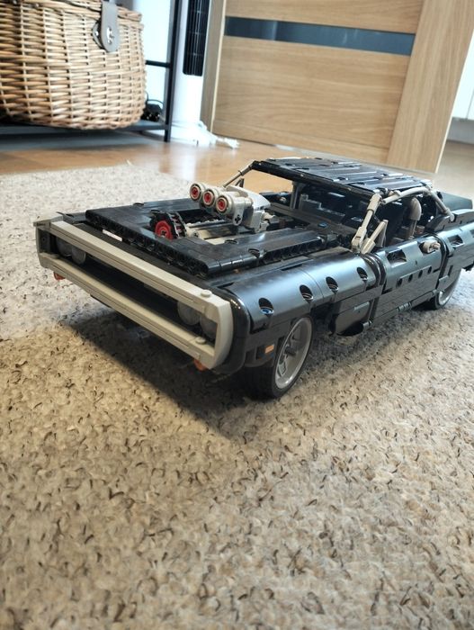 TECHNICE Dodge Charger 1077 części