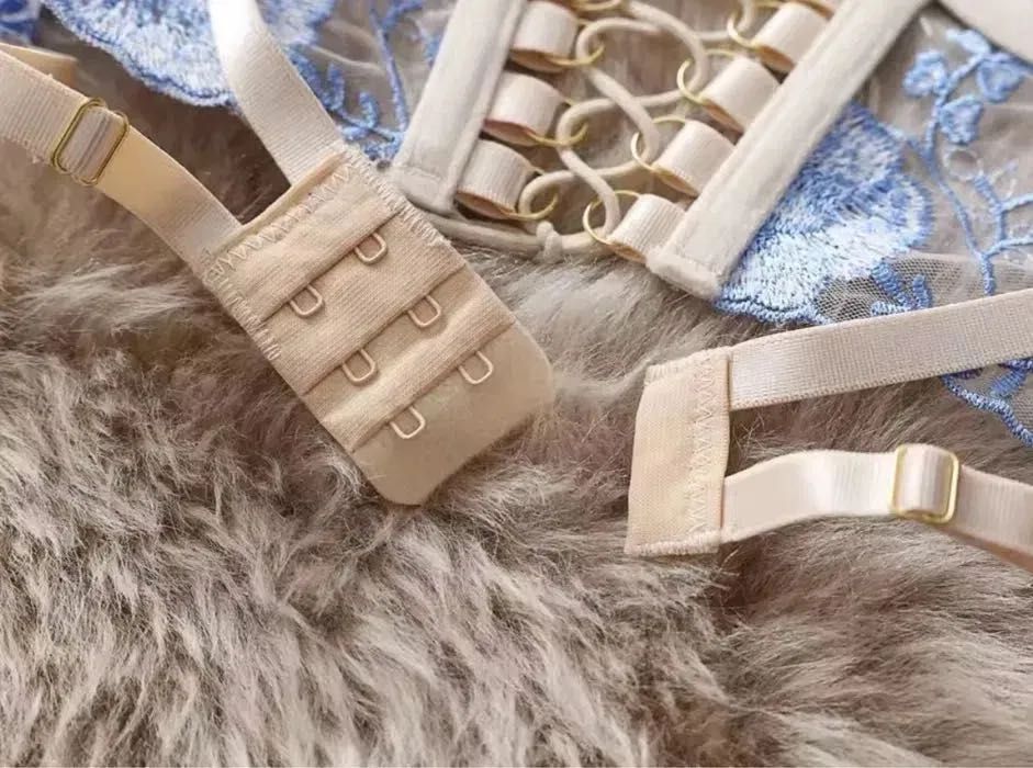 Еротичний набір блакитного кольору