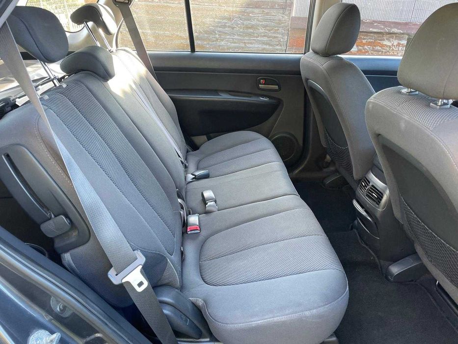 Kia Carens Mood 2.0 CRD 7 Lugares