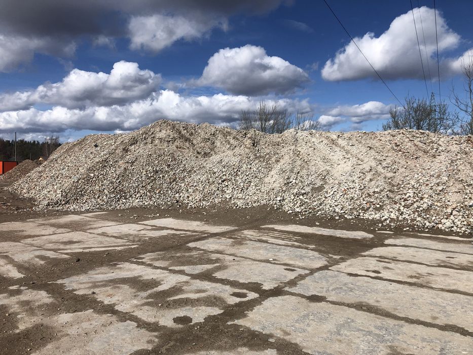 Czarnoziem Siany, zwir, kruszbet, torf, koparka