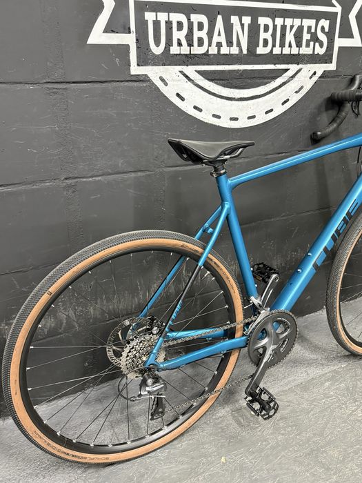Rower miejski Gravel Cube Nuroad Shimano Claris Aluminium Tarczowe Hamulce XL 57 cm Urban Bikes