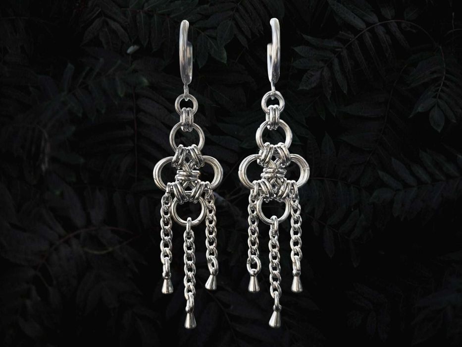 Kolczyki chainmaille – stal chirurgiczna dystopijny cyber industrial