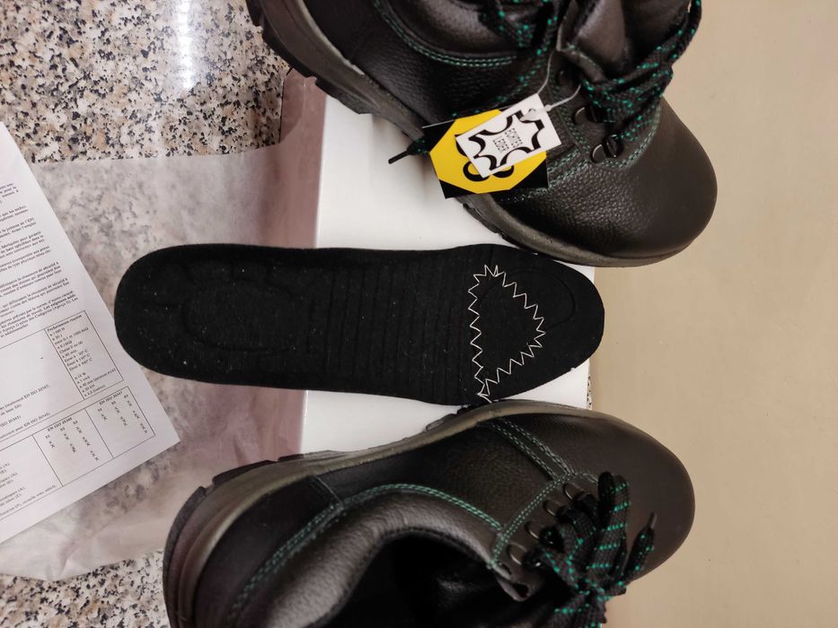 Obuwie ochronne robocze Feldtmann 42 nowe