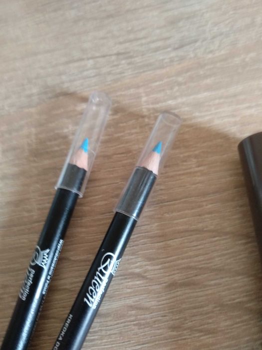 2 kredki plus tusz