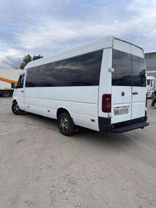 LT 35 пассажир 18+1
