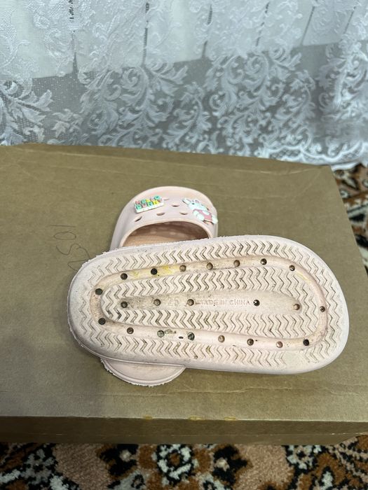 Дитячі тапочки, шльопанці, на дівчинку, 25 розмір.