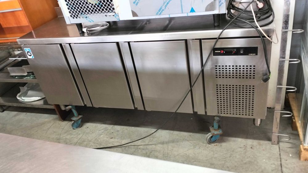 Bancada refrigerada de 3portas