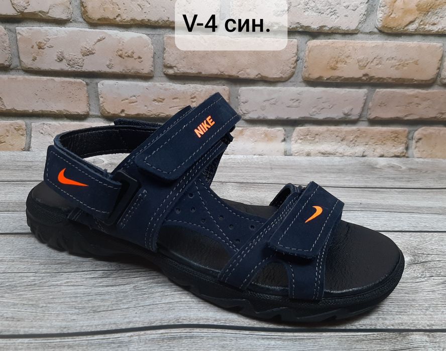 Кожаные босоножки для мальчика.