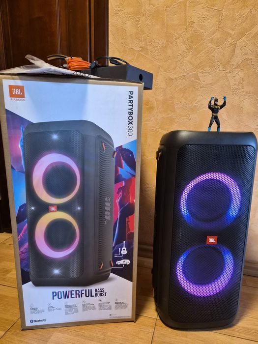 Акустична система JBL PartyBox 300 (JBLPARTYBOX300EU)