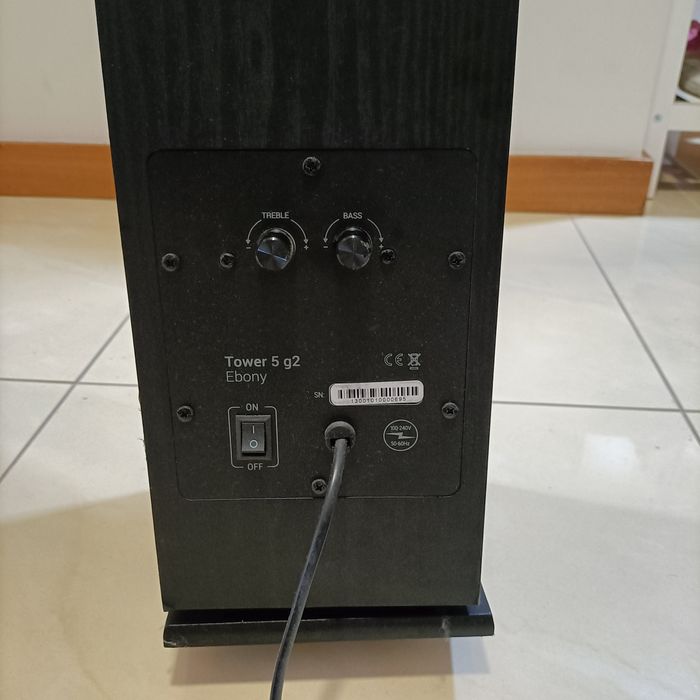 Energy Sistem Tower EU Torre de som com Bluetooth.