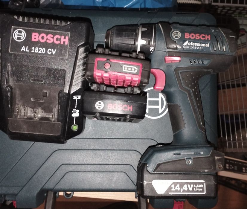 Bosh wkrętarka 14.4V , 3 baterie i ładowarka