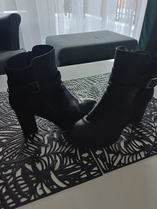 Buty  botki 39 obcas