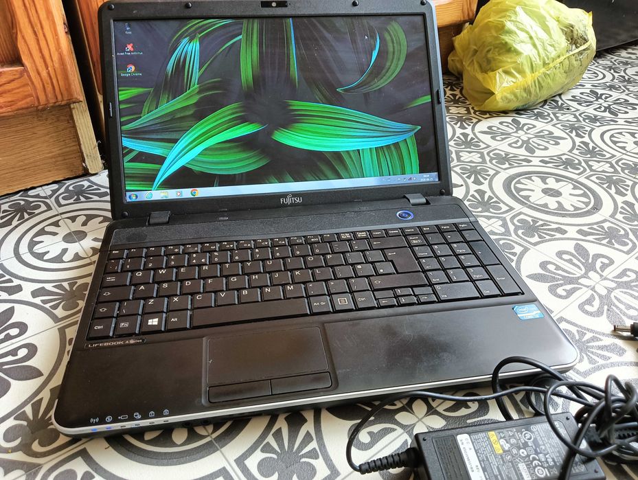 Laptop Fujitsu Lifebook A517 Intel Core I3 HDMI RAM 4GB bateria 3h