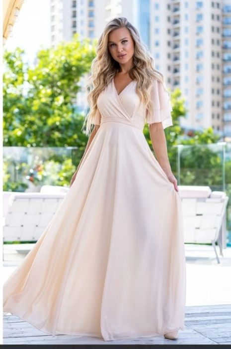 Вечірня сукня бежевий