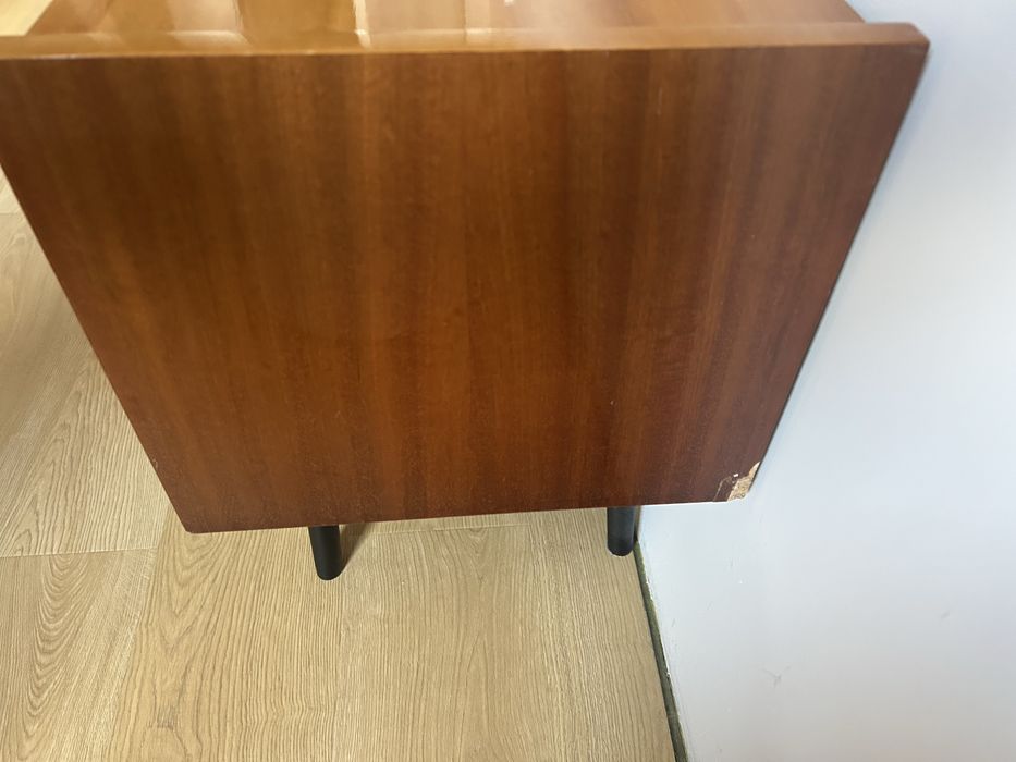 Szafka RTV.   Stara szafka