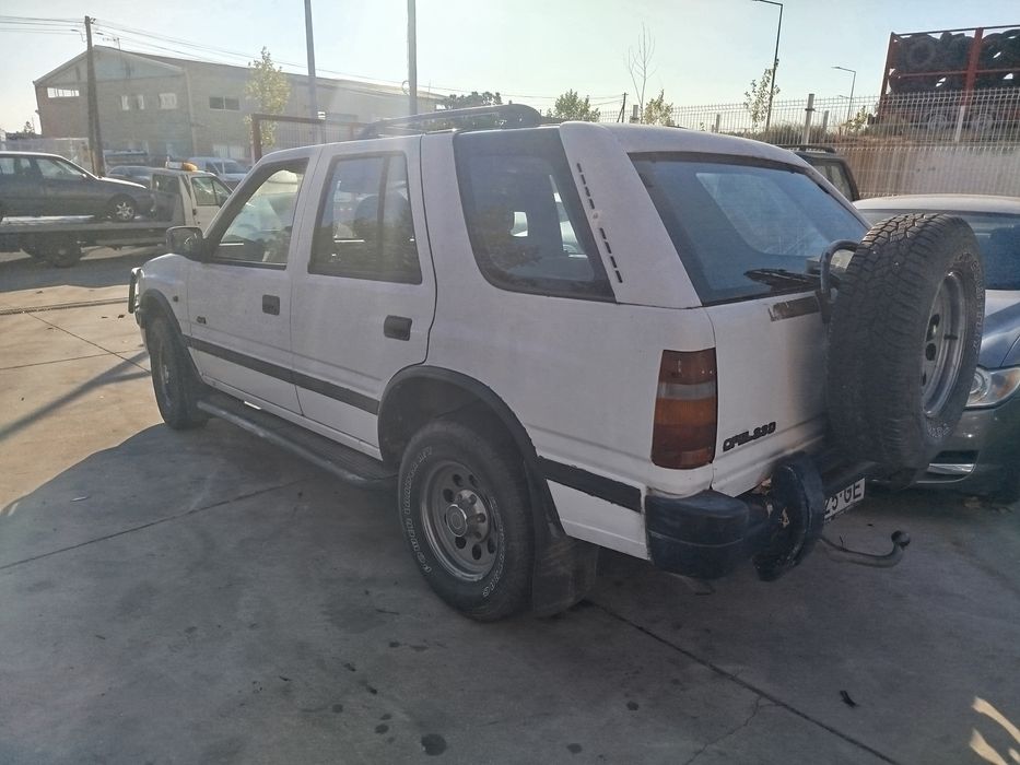 Opel frontera 2.3