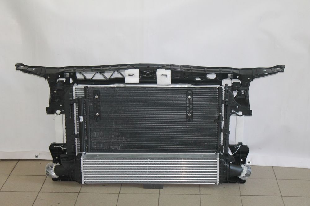 Телевізор А6С7 Сша 2012-2018 Lift Панель радіаторів пердня AUDI A6
