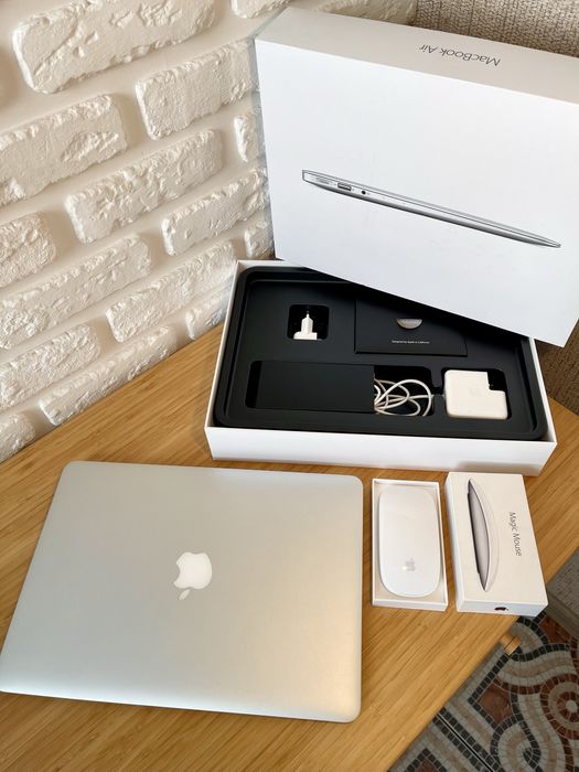 MacBook Air 13.3/1.8GHz/8GB/128GB + мышка Magic Mouse 2