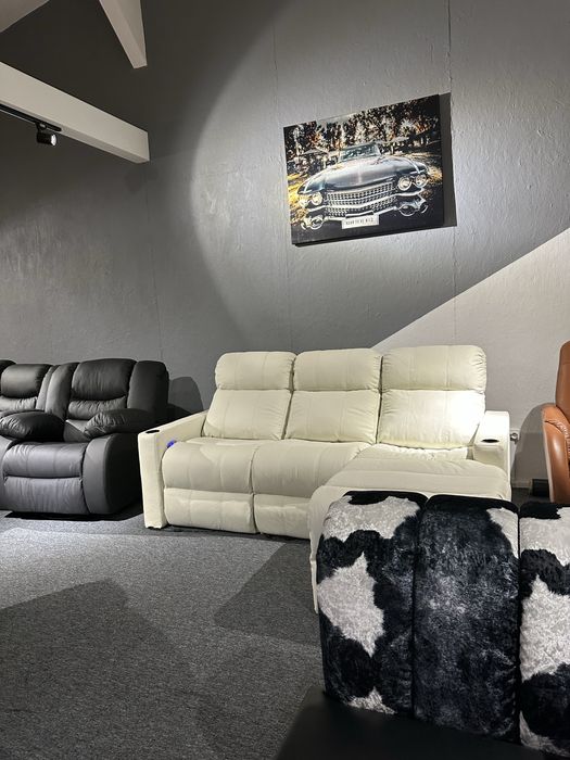 Диван реклайнер з шезлонгом