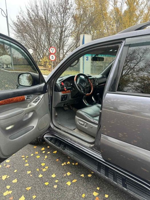 Toyota Prado 120