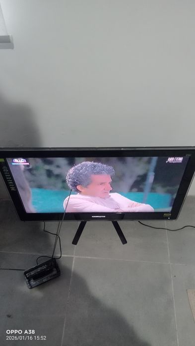 Televisão Hannspree + suporte