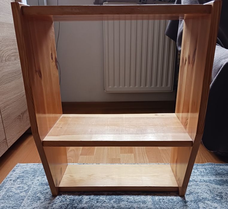 Regał ,półka na ścianę.