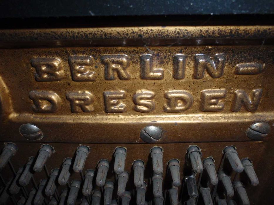 Pianino przedwojennme