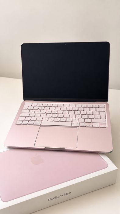 MacBook Neo 13” Rosa — 8GB RAM / 512GB