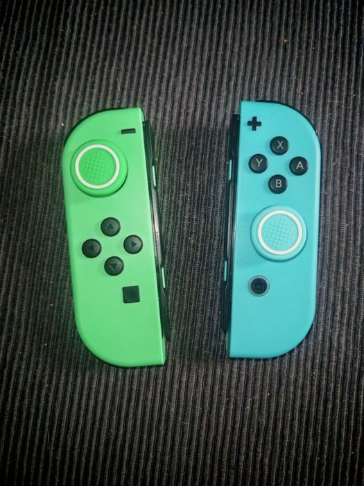 Jogos PlayStation, switch e joycons