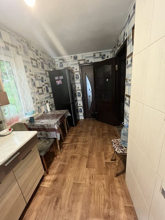 продам  будинок в центрі