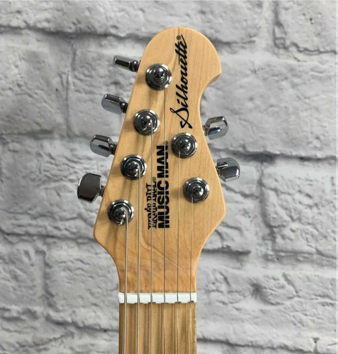 Ernie Ball Music Man Silhouette HSH (Made in USA) com Mala Rígida