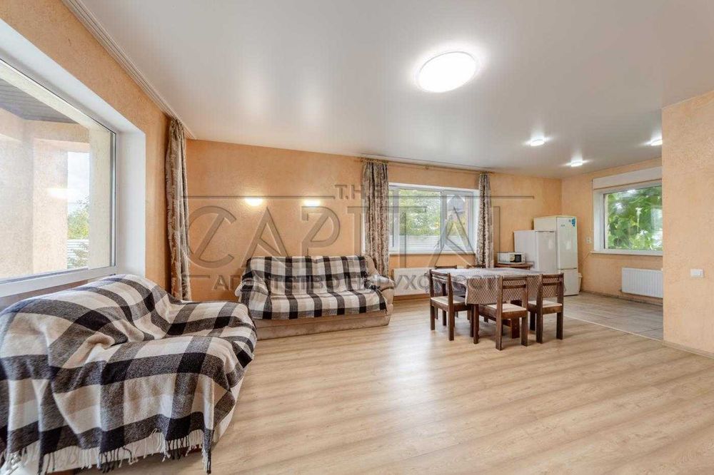 Продаж будиноку з басейном та чаном у м.Бориспіль 93м2, три спальні.