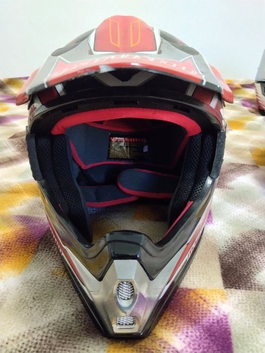 Capacetes semi novos