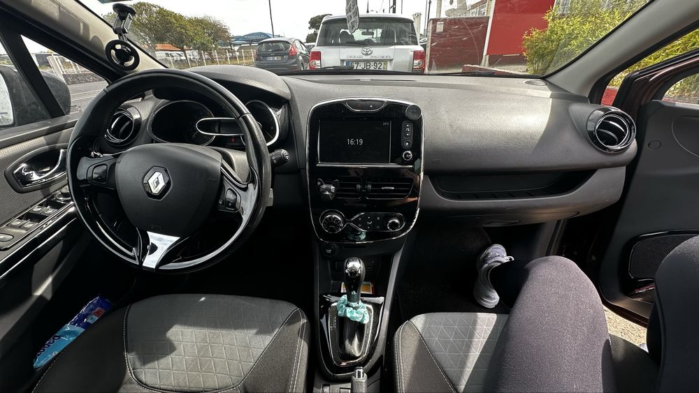 Vendo Renault Clio Diesel Sport Tourer 1.5 dCi cauxa automatica