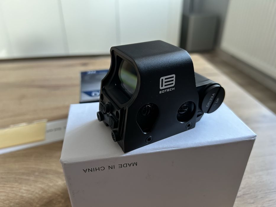 nowy kolimator, celownik holograficzny replika EoTech 553