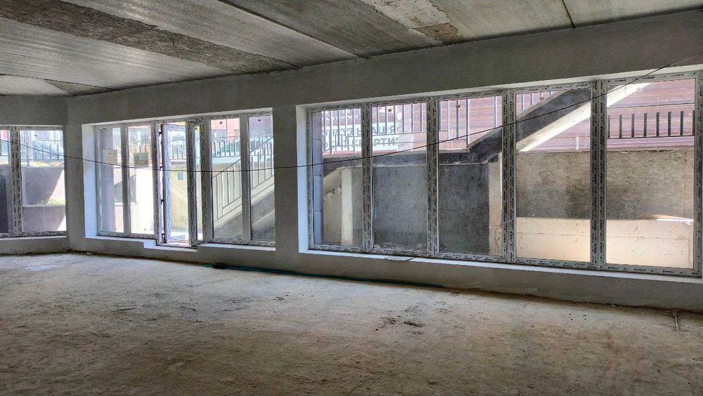 Дешева комерція в центральній частині Івано-Франкіська