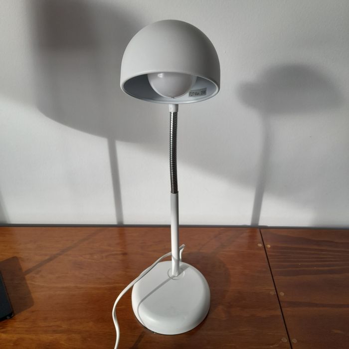 Candeeiro secretária e Projectores