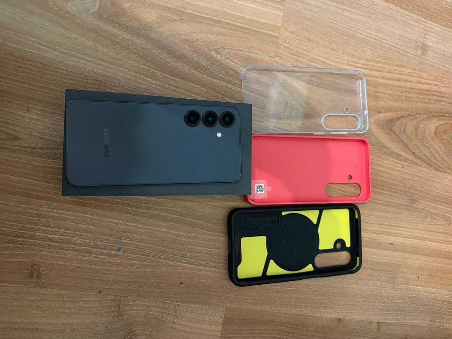 Samsung S25 12/256, стан 10/10. Не скидати до заводських налаштувань.