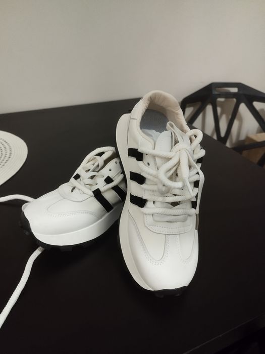 Sprzedam nowe sportowe buty