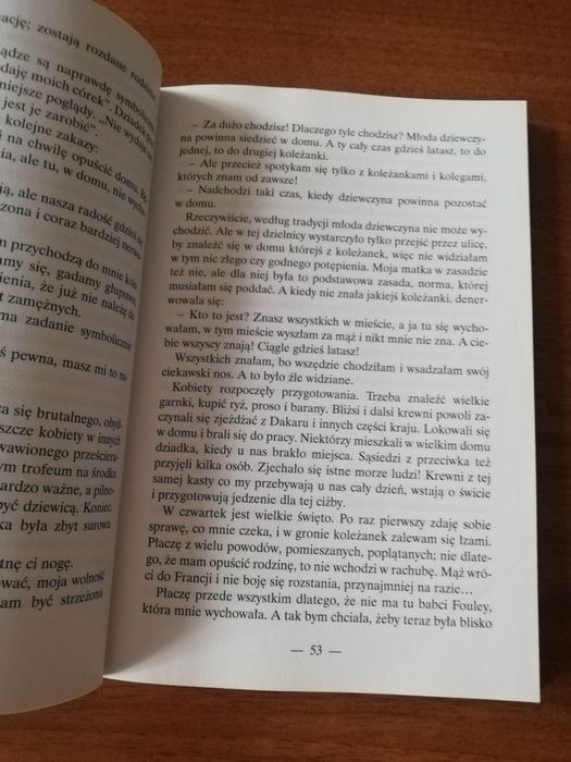 Książka Okaleczona autorka Khady